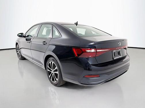 Deep Black Pearl 2026 Volkswagen Jetta 1.4T S