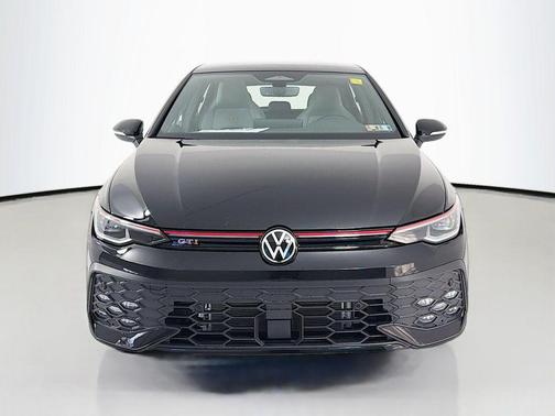 Mythos Black Metallic 2026 Volkswagen Golf GTI 2.0T SE DSG