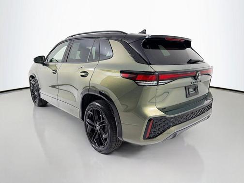 2025 Volkswagen Tiguan 2.0T SE R-Line Black 4MOTION