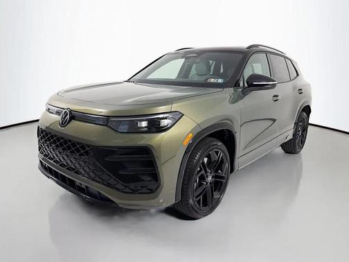 2025 Volkswagen Tiguan 2.0T SE R-Line Black 4MOTION