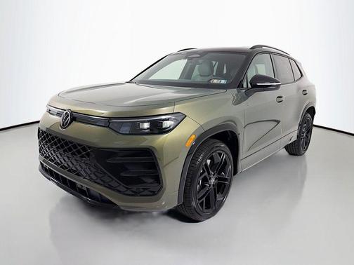 2025 Volkswagen Tiguan 2.0T SE R-Line Black 4MOTION