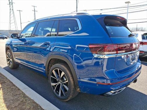2025 Volkswagen Atlas 2.0T SEL Premium R-Line 4MOTION