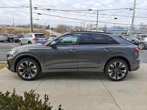 2025 Audi Q8 55 Premium Plus