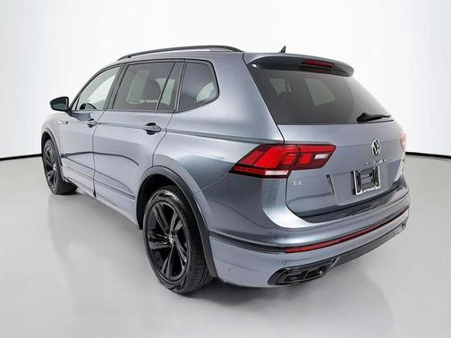Platinum Gray Metallic 2024 Volkswagen Tiguan 2.0T SE R-Line Black 4MOTION