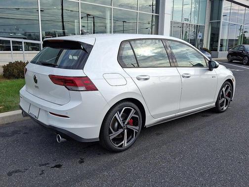2026 Volkswagen Golf GTI 2.0T SE DSG