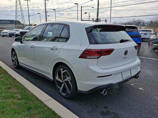 2026 Volkswagen Golf GTI 2.0T SE DSG