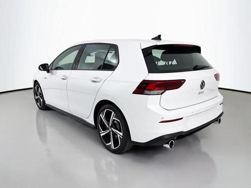 opal white pearl 2026 Volkswagen Golf GTI 2.0T SE DSG