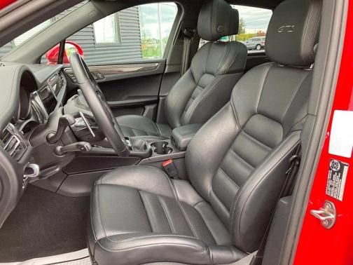 2024 Porsche Macan GTS