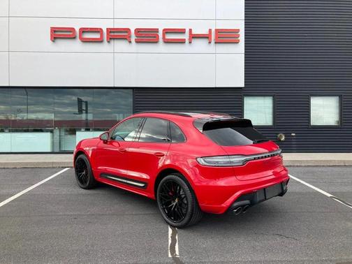 2024 Porsche Macan GTS