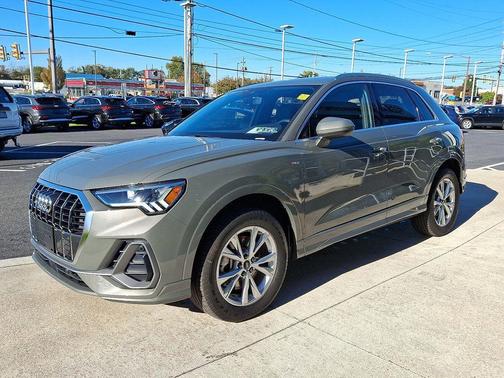 2024 Audi Q3 Premium 45 TFSI S line quattro Tiptronic