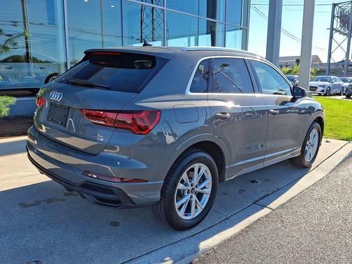2024 Audi Q3 Premium 45 TFSI S line quattro Tiptronic
