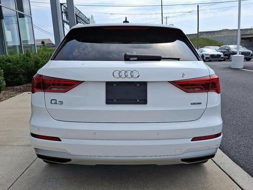 2021 Audi Q3 40 Premium