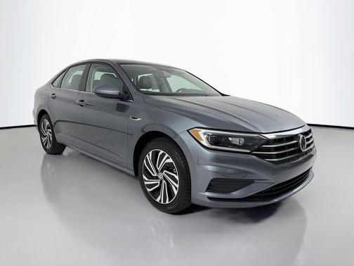 Platinum Gray Metallic 2021 Volkswagen Jetta 1.4T SEL