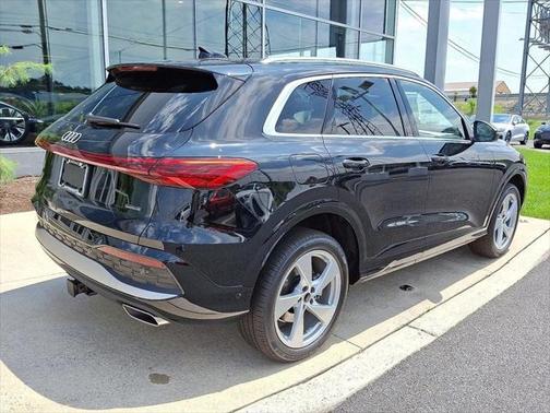 2025 Audi Q5 Premium Plus