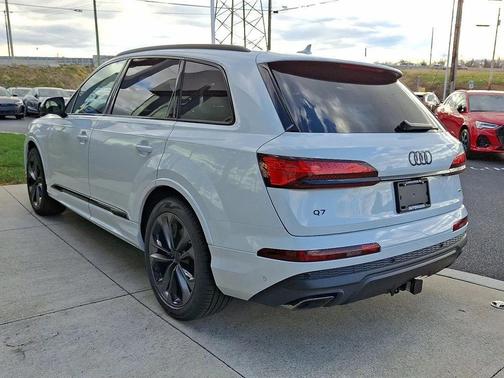 2026 Audi Q7 55 Premium Plus