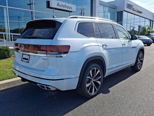 2026 Volkswagen Atlas 2.0T SEL Premium R-Line 4MOTION