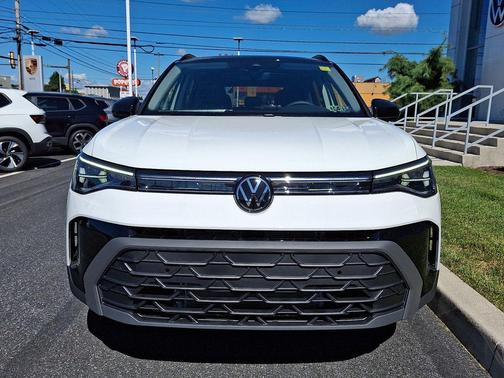 2025 Volkswagen Taos 1.5T SE Black