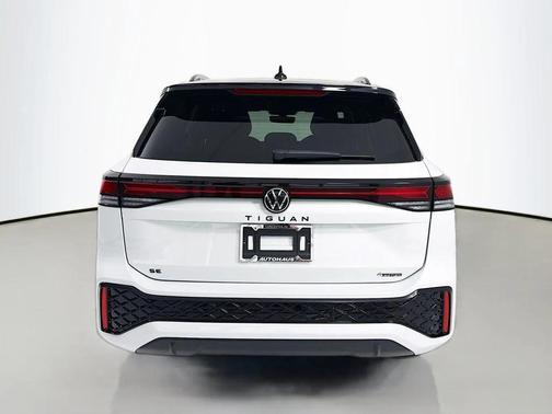 Opal White w/Deep Black Roof 2026 Volkswagen Tiguan 2.0T SE R-Line Black 4MOTION
