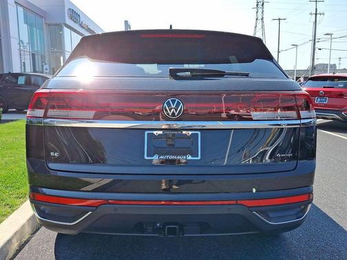 2025 Volkswagen Atlas Cross Sport 2.0T SE w/Technology 4MOTION