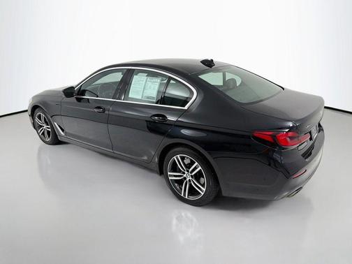 Black Sapphire Metallic 2021 BMW 530 xDrive