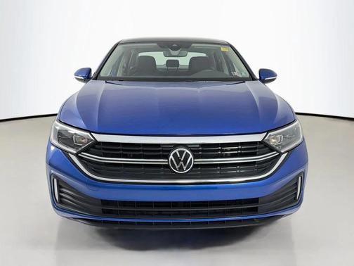 Rising Blue Metallic 2023 Volkswagen Jetta 1.5T SEL