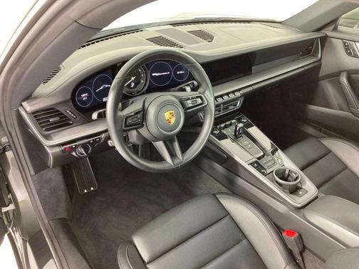 2021 Porsche 911 Carrera