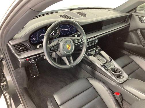 2021 Porsche 911 Carrera