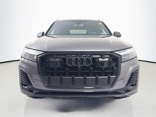 2025 Audi Q7 45 Premium