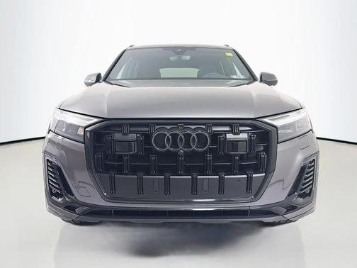 2025 Audi Q7 45 Premium