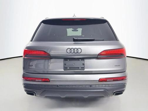 2025 Audi Q7 45 Premium