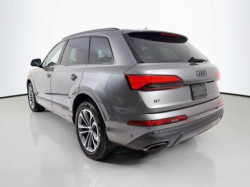 2025 Audi Q7 45 Premium