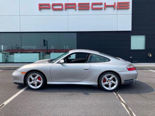 2003 Porsche 911 Carrera