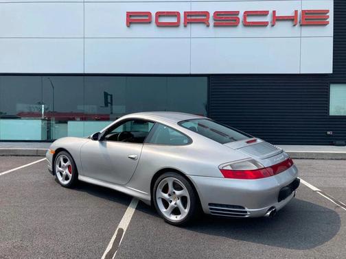 2003 Porsche 911 Carrera