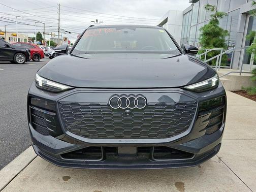 2025 Audi Q6 e-tron Premium Plus quattro