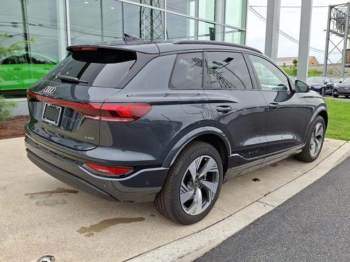 2025 Audi Q6 e-tron Premium Plus quattro