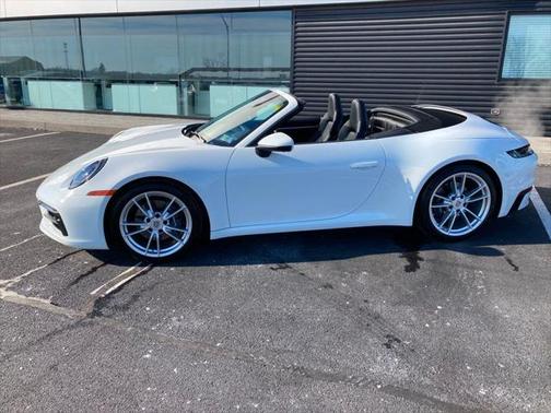 2022 Porsche 911 Carrera