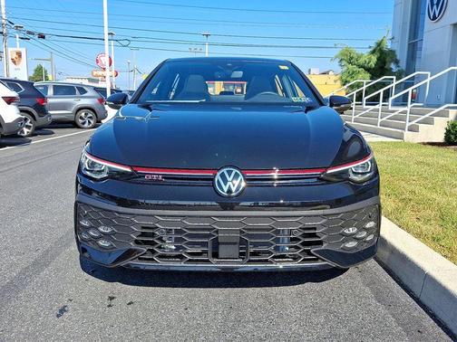2025 Volkswagen Golf GTI 2.0T SE DSG