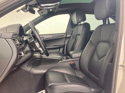 2020 Porsche Macan S