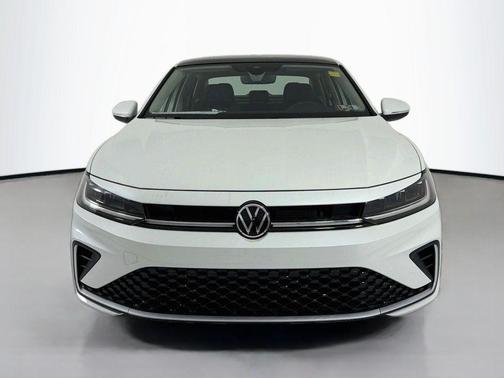 Opal White Pearl 2026 Volkswagen Jetta 1.4T SEL