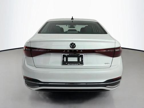 Opal White Pearl 2026 Volkswagen Jetta 1.4T SEL