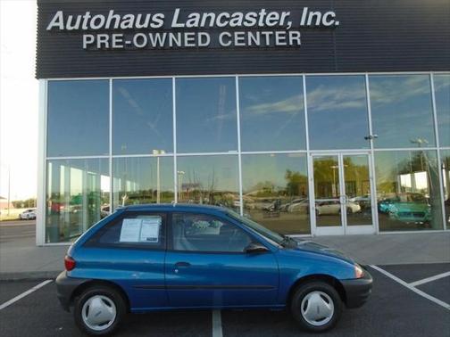 2000 Chevrolet Metro 2dr Hatchback