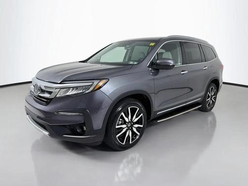Modern Steel Metallic 2019 Honda Pilot Elite