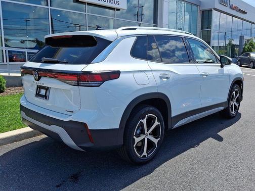 2025 Volkswagen Tiguan 2.0T SE 4MOTION