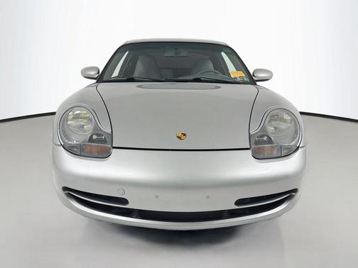 Arctic Silver Metallic 2000 Porsche 911 Carrera