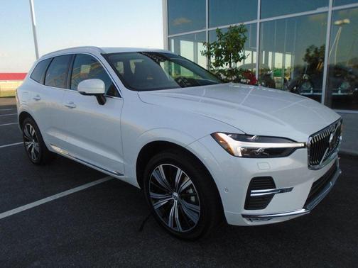 2022 Volvo XC60 B5 Inscription