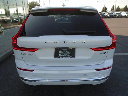 2022 Volvo XC60 B5 Inscription