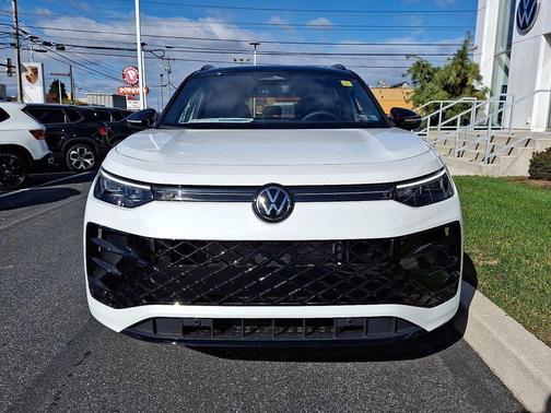 2026 Volkswagen Tiguan 2.0T SE R-Line Black 4MOTION