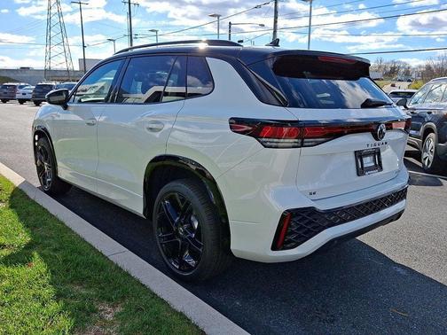 2026 Volkswagen Tiguan 2.0T SE R-Line Black 4MOTION