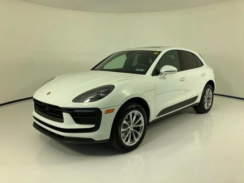 2022 Porsche Macan AWD