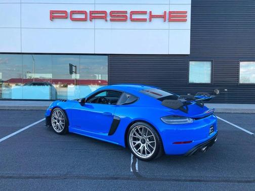 2024 Porsche 718 Cayman GT4 RS